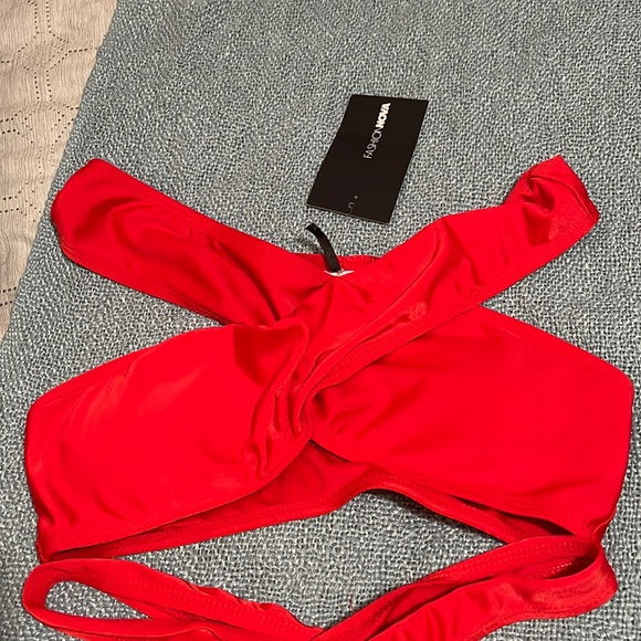 Fashion Nova: Deeper than the sea bikini set - Picture 2 of 4